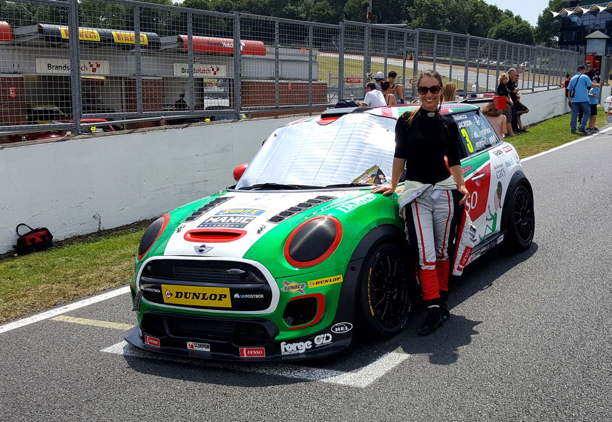TOGTanner's tweet photo. @MCGridGirls @MINIChallengeUK @lawrencedavey @CharlieBH_ @RebeccaRacer @MintexBrakesUK https://t.co/kgHvNEgYXu #MiniMonday @StopwatchSuites https://t.co/dMt2CxJwCm
