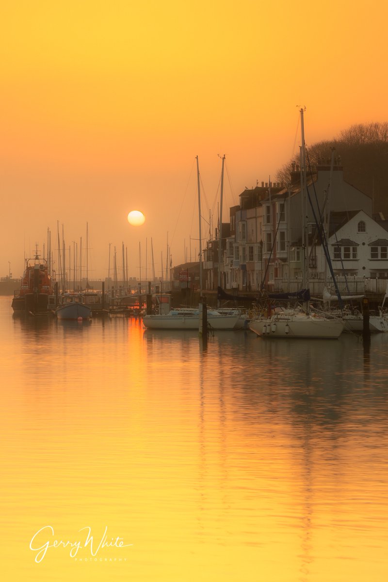 The colours of mist..Weymouth Harbour.#WexMondays #fsprintmonday @DorPublications <a href="/DorsetMag/">Dorset Magazine</a> #Weymouth #misty #APPicoftheweek