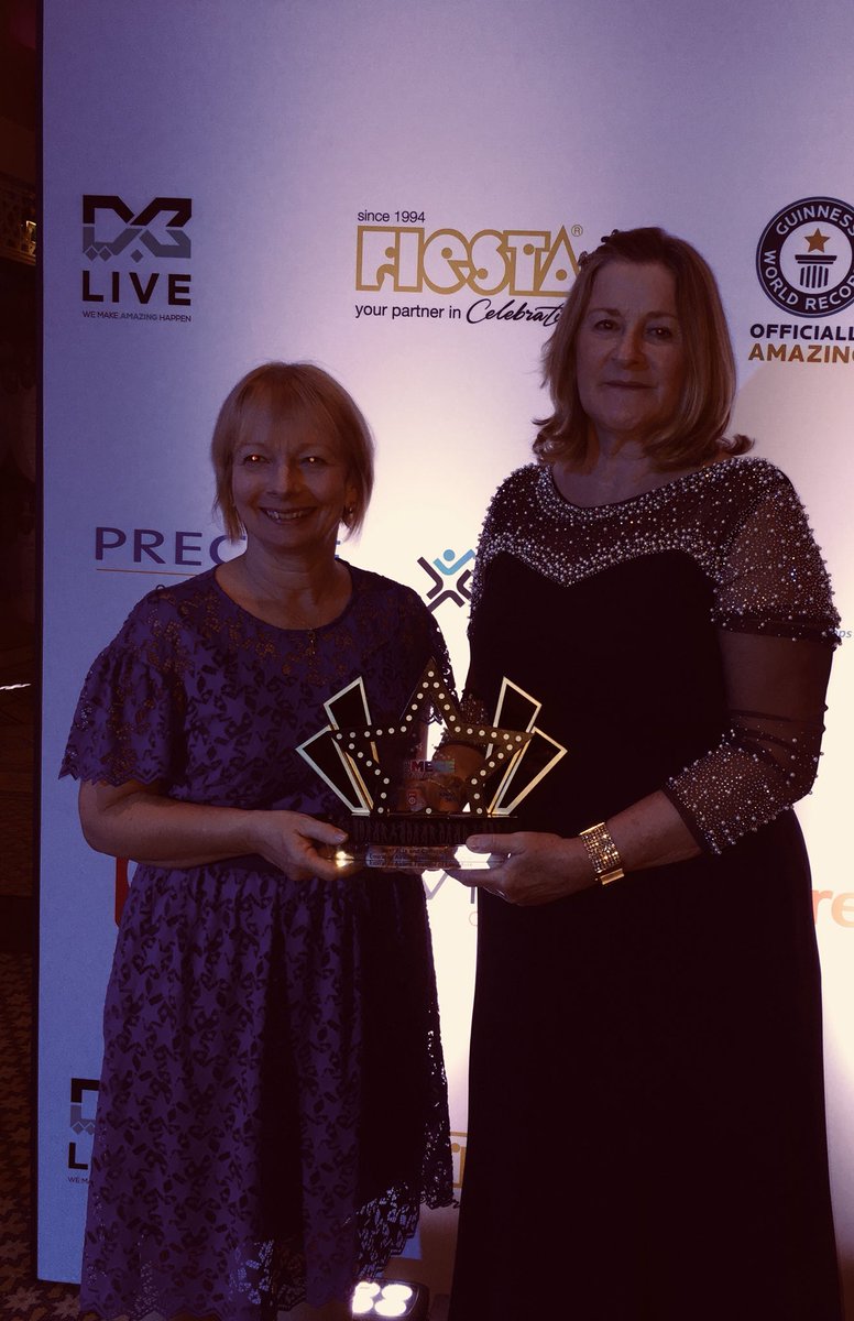 ummansoor's tweet image. Delighted that our beloved @EmiratesLitFest has won the Middle East Award for Best Arts and Culture Event. Thank you everyone - authors, sponsors, volunteers, schools, students and audiences! @MEeventshow