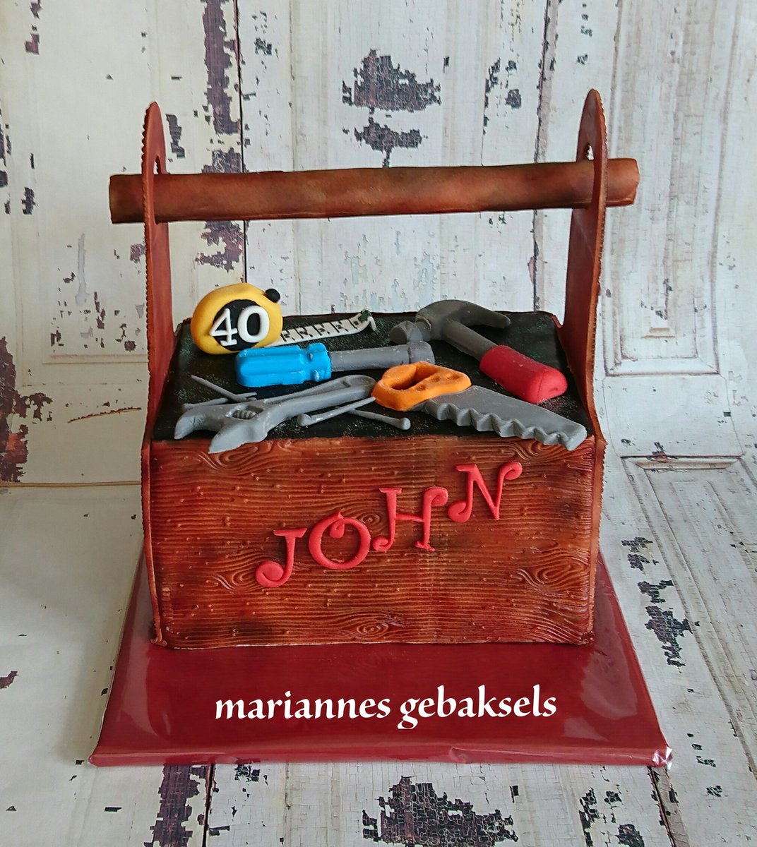 gebaksels's tweet photo. #toolbox #cake #birthdaycake #gereedschapskist #taart #verjaardagstaart #gebaksels #mariannesgebaksels #friesland https://t.co/2pxN2nvrPc
