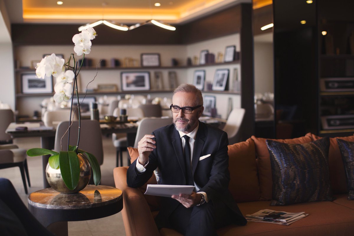 Recently I had the pleasure to visit Hotel El Embajador in Santo Domingo and to capture the essence of the iconic hotel through its guests. #TheGuestListRH