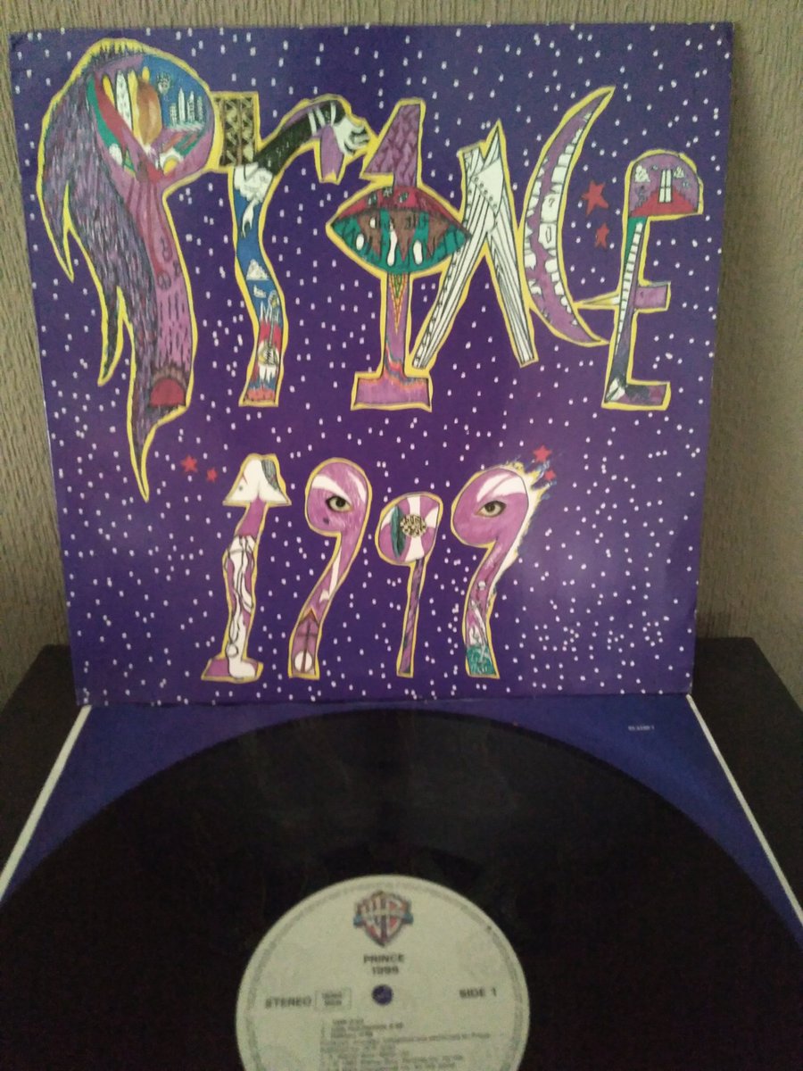 josemi1015's tweet photo. Uno de Prince al día, hoy....1999 #Prince #1999 #LittlreRedCorvette #Delirius #LetsPretendWereMarried #DMSR #Autimatic #Somethinginthewater #Free #LadyCubDriver #AllCitiesLoveUinNewYork #InternationalLover @WarnerMusicES https://t.co/MmPebDz6Zx