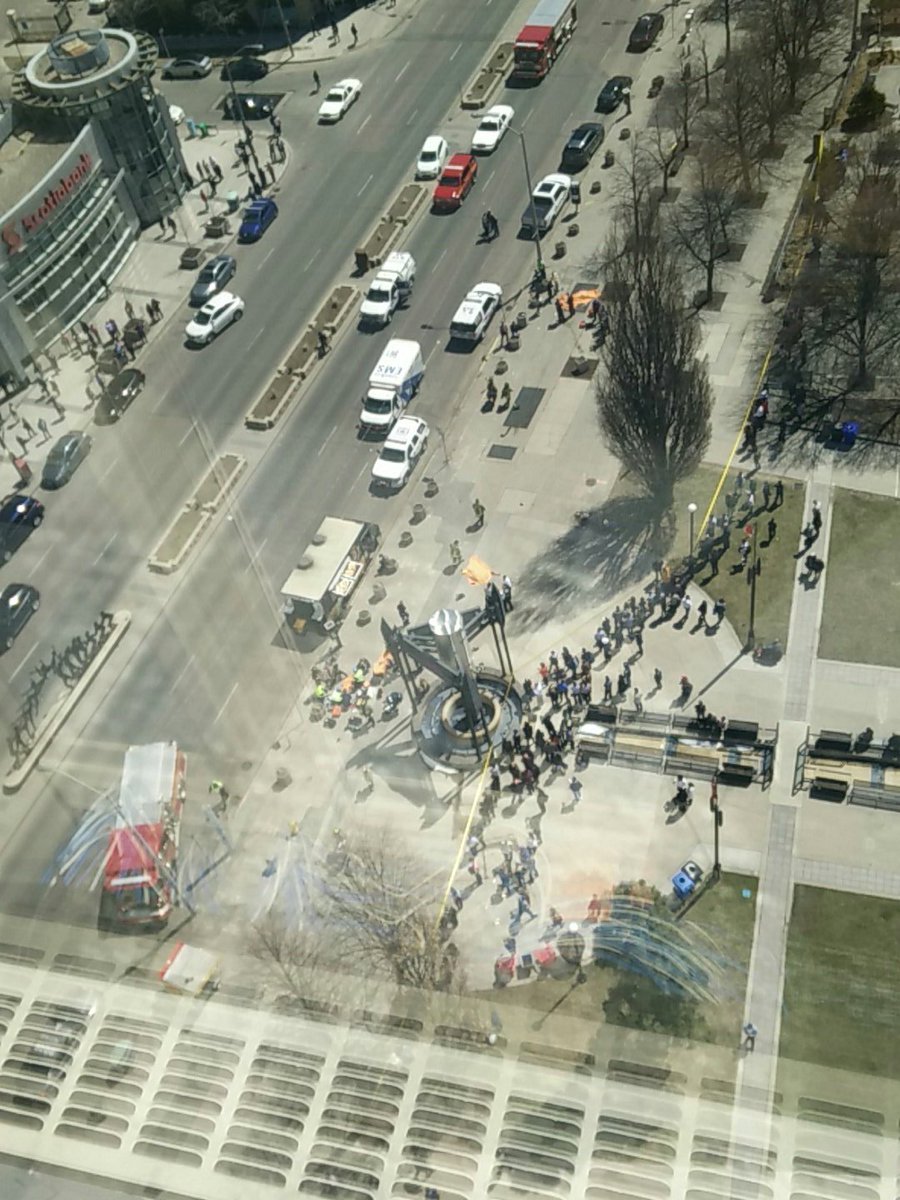 Noahsnotebook's tweet photo. @CP24 Bodies are now being covered (in orange) https://t.co/EZRIqunKak