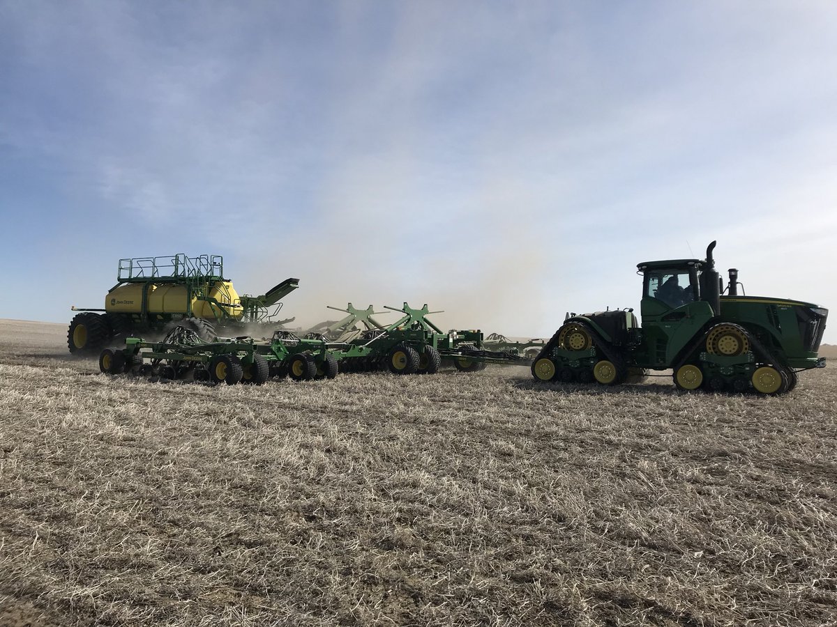 LowBoomLowDrift's tweet photo. Seeding 2018 is officially underway @PattisonAg #plant18 https://t.co/Vu5X2H9Hup