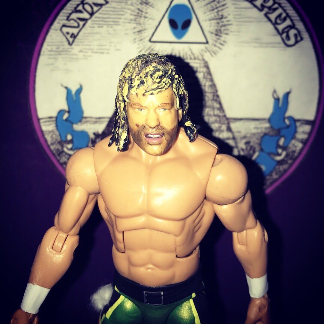AnomalousCustom's tweet photo. Kenny Omega Custom Elite figure w/box is now up for sale on eBay! https://t.co/1GEYifZBNb https://t.co/ddvo3GFn8Q