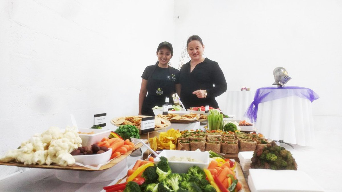 thewhitepantry's tweet photo. Event setup with The Miami Cooking Club 🥂🥗
#thewhitepantry #miami #wynwood #catering #events #miamievents #wynwoodevents #eventvenue #miamivenues https://t.co/ZPlC1X8yAO