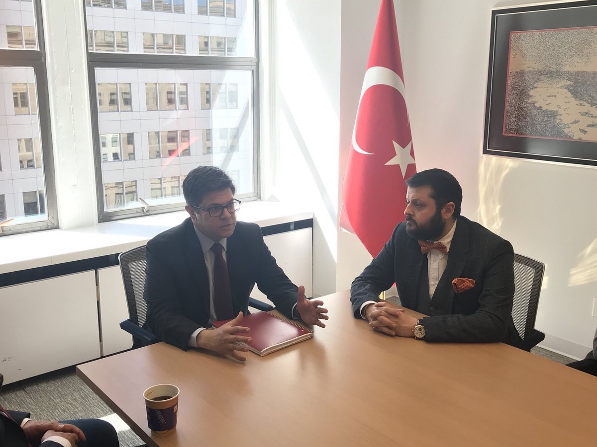 bau_hlo's tweet photo. @bau_hlo ve @bahcesehirsbe tarafından düzenlenen New York-Boston programımızın devmında Boston’dayız. Günün ilk dersi için Boston Başkonsolosluğumuzda,Başkonsolosumuz Sayın Ömür Budak ile birlikteydik https://t.co/mARndDWhip