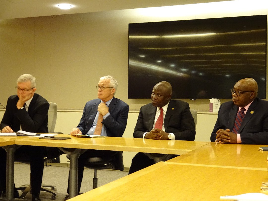 AkinwunmiAmbode's tweet photo. We met with the President of General Electric Africa in Washington DC to discuss strategic collaboration in the areas of Power Generation, Healthcare Delivery and their interest in our tech hub initiative. https://t.co/26W21zdr1E