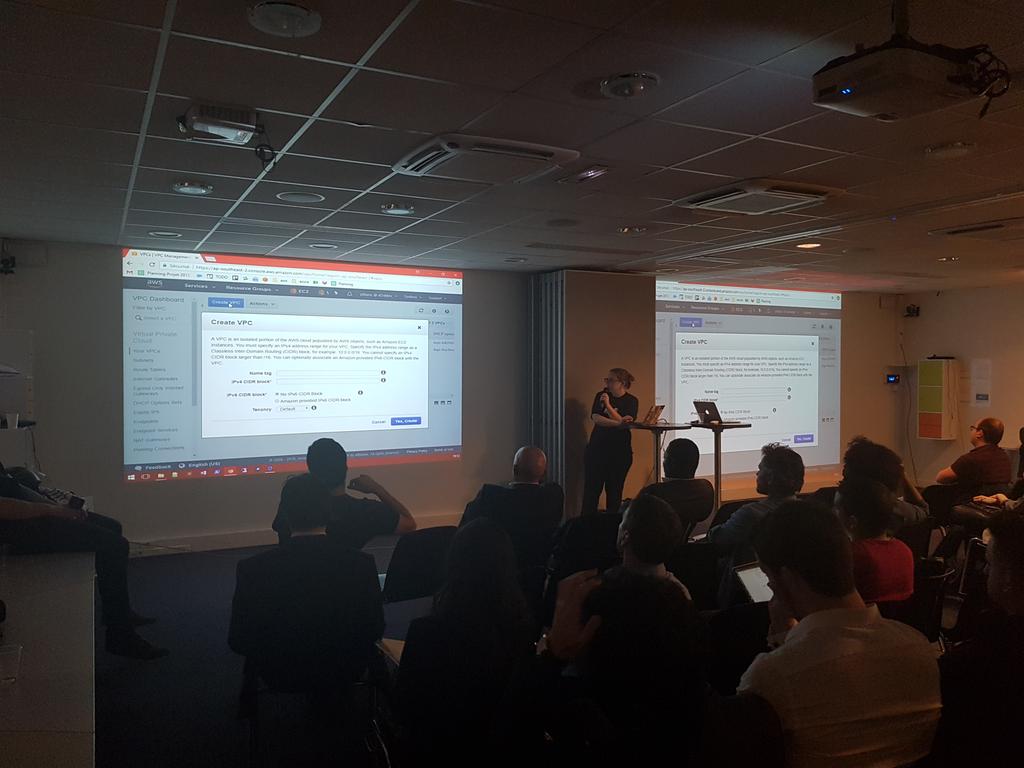 DevoteamRevolve's tweet photo. On termine avec @pbl_tw et une demo de la plateforme AWS ! Création de #VPC #Subnet et #InternetGateway https://t.co/4MmKfO1ddv
