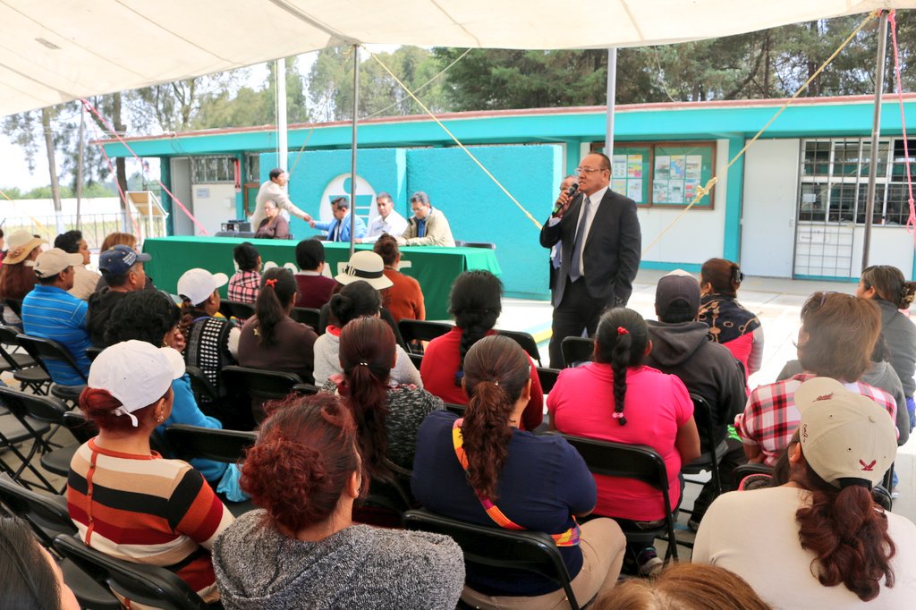 cobaep's tweet photo. Visitamos y supervisamos las instalaciones del Plantel 16 de #Tlachichuca, el trabajo no lo hacemos en el escritorio escuchamos las necesidades de alumnos, docentes y personal administrativo.
#SomosCOBAEP 
@cobaep @AVictorHugoIH https://t.co/qhhsgJaMRt