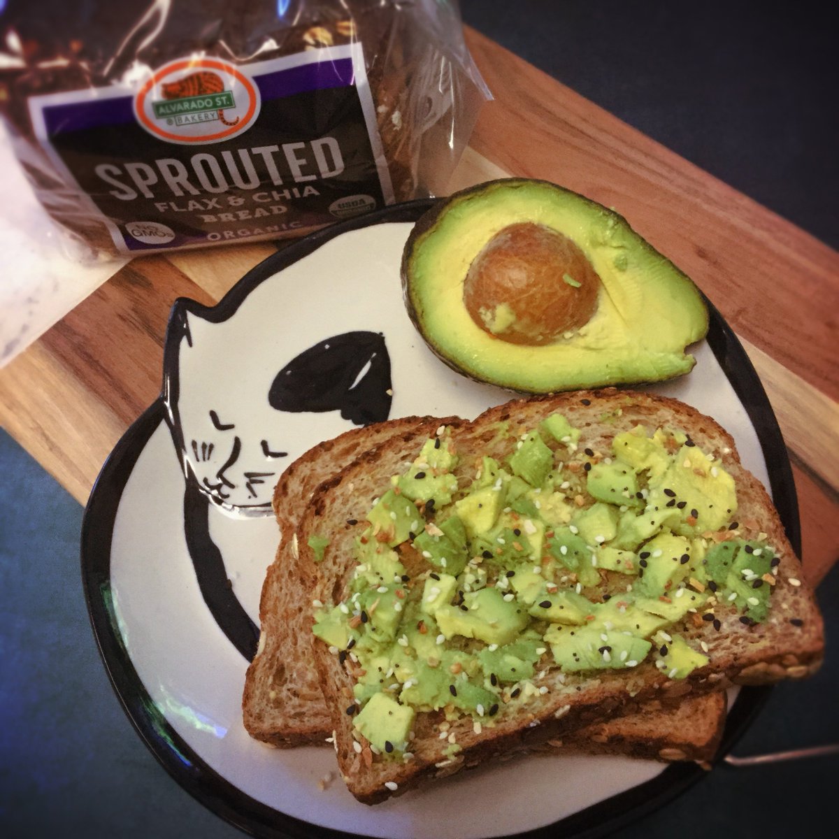 PSA! Have you had your avo toast yet today? If not now, then when? #thebestcombo