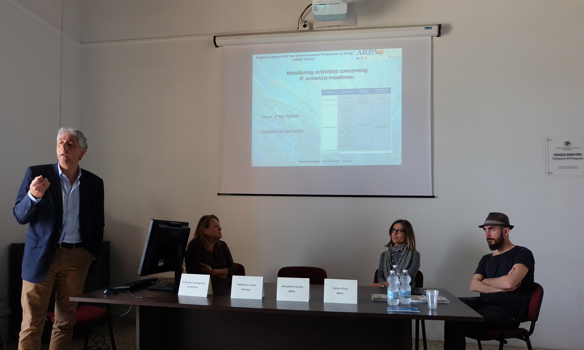 LifeRPosidonia's tweet photo. #ontour Imatges de la darrera exposició de #lifereusingposidonia; en aquesta ocasió a #Siracusa #Sicilia.
Explicam que és possible lluitar contra el canvi climàtic des de la construcció, amb materials KM0 i tècniques recuperades.
@TerritoriIB @j_groizard @marcpons73 #IBAVI https://t.co/35iDmdeTRr