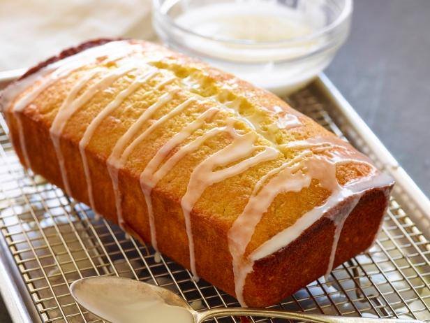 96laurawells's tweet photo. What could possibly be better than some lemon cake for our tea! 
🎂🎂🎂
Anyone got any other great cake recipes? #baking #cooking https://t.co/4pIhjlPRAK