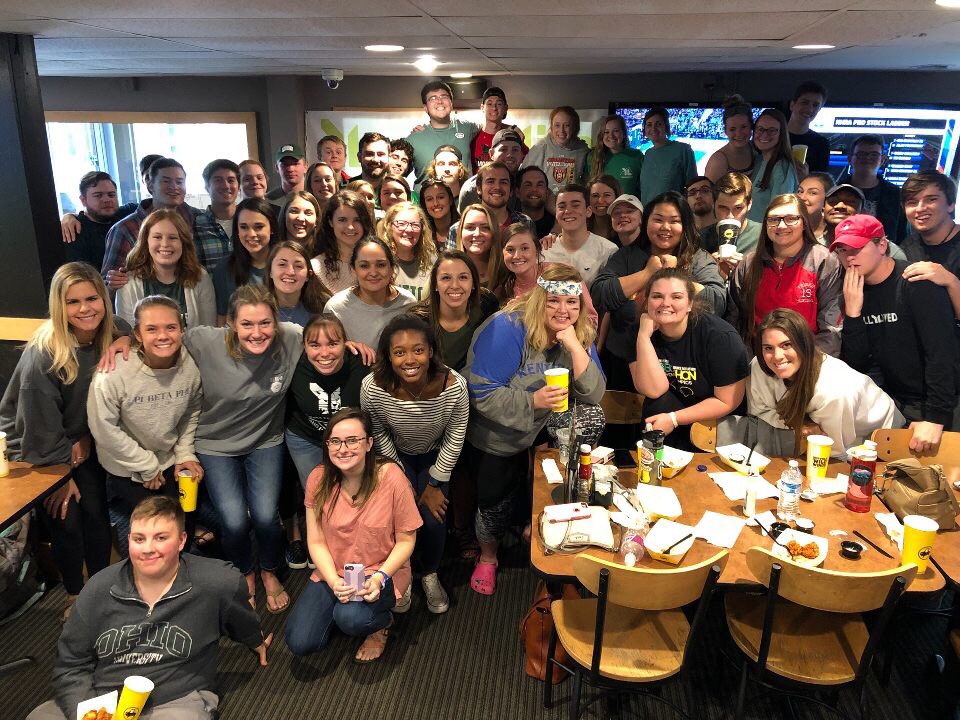 AthensCoYL's tweet photo. Yesterday all of your awesome leaders and their friends ate more than 1,000 wings to help raise money for camp!! How awesome is that?! Also s/o to Jase for eating 50 by himself!! https://t.co/kAmLU0OZ3x
