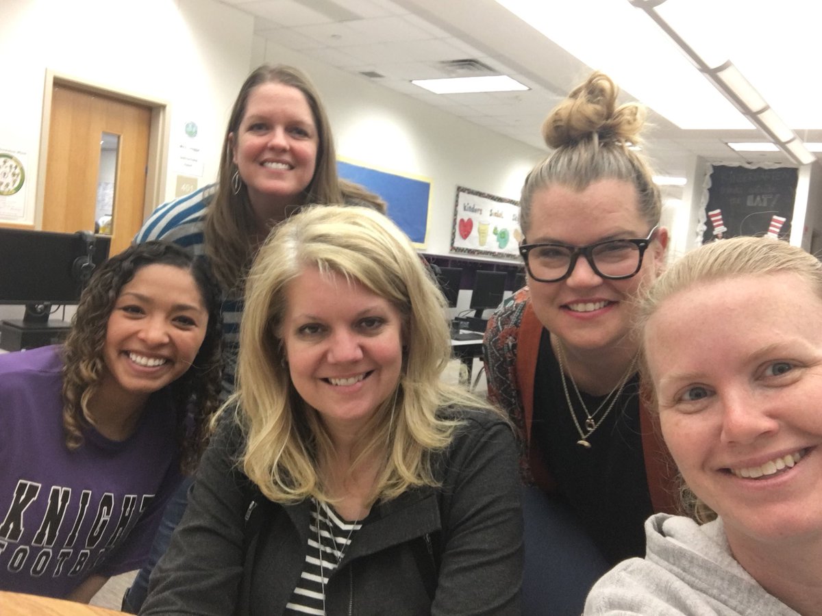 DawnMather2's tweet photo. Learning how to use Twitter with the best team! #tadlocklearns https://t.co/4SqEQAwb8j