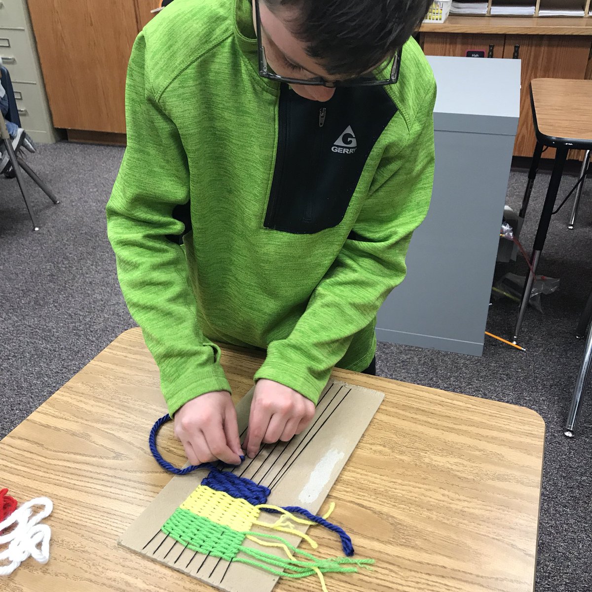 LABridgeford3's tweet photo. These kids have worked so hard on their weaving projects #gfpsla #GFArtistProg https://t.co/X3PyxWH91q