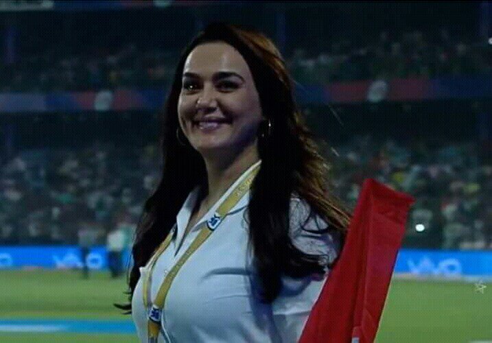 We are  waiting this  smile  ... 😁 #Happines #LoveForever #PZFansForever

We won again 😎😎😎 👍👍👍

#DDVKXIP #KXIP #Redforever