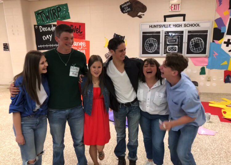 payton_pitts's tweet photo. So no one told you life was gonna be this wayyyy 👏🏻👏🏻👏🏻👏🏻 #twirpweek https://t.co/1arhgg2CDq