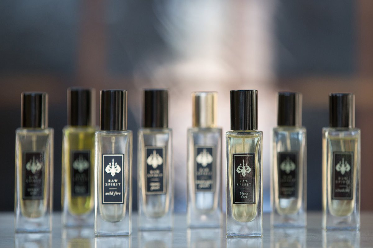 Something new is coming this spring... Looking for a sneak peek? We're including an exclusive preview of this mystery scent with our new Discovery Set. bit.ly/1VyZPek