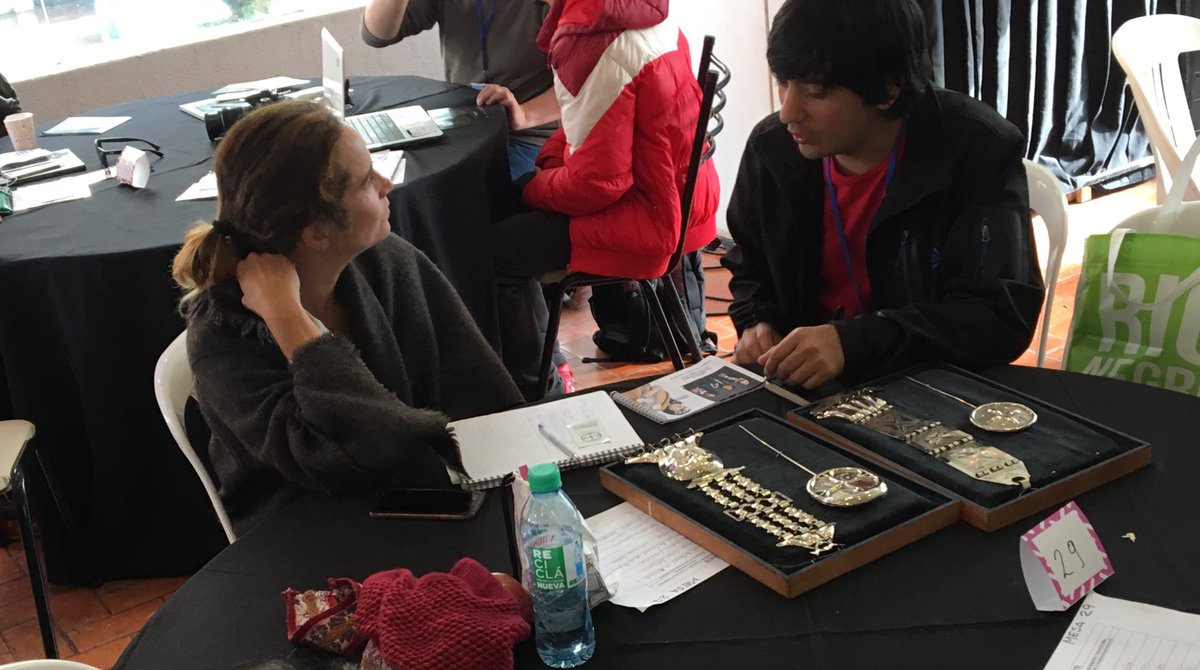 PromocionARG's tweet photo. Estuvimos en #Bariloche junto a @MinCulturaAr asesorando emprendedores creativos sobre herramientas públicas de beneficios sectoriales, internacionalización y claves para hacer negocios con Chile #MICAFederal #Patagonia #VeníaExportar. https://t.co/RUynph5vw6