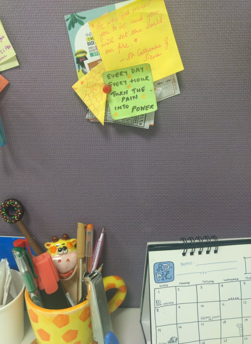 CandidaRemedios's tweet photo. #ManicMonday it was! Almost forgot about #MakeANote for @NatStatWeek! Here's one from my work desk :) #WritingMatters #NatStatWeek2018 https://t.co/lojJ0TNoCR