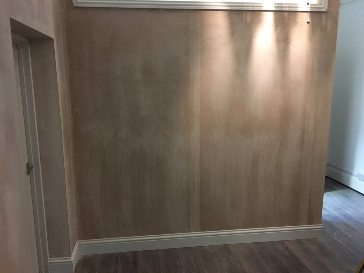absolute_build's tweet image. Latest job complete, city centre salon fit out 🔨🚪 #joinery