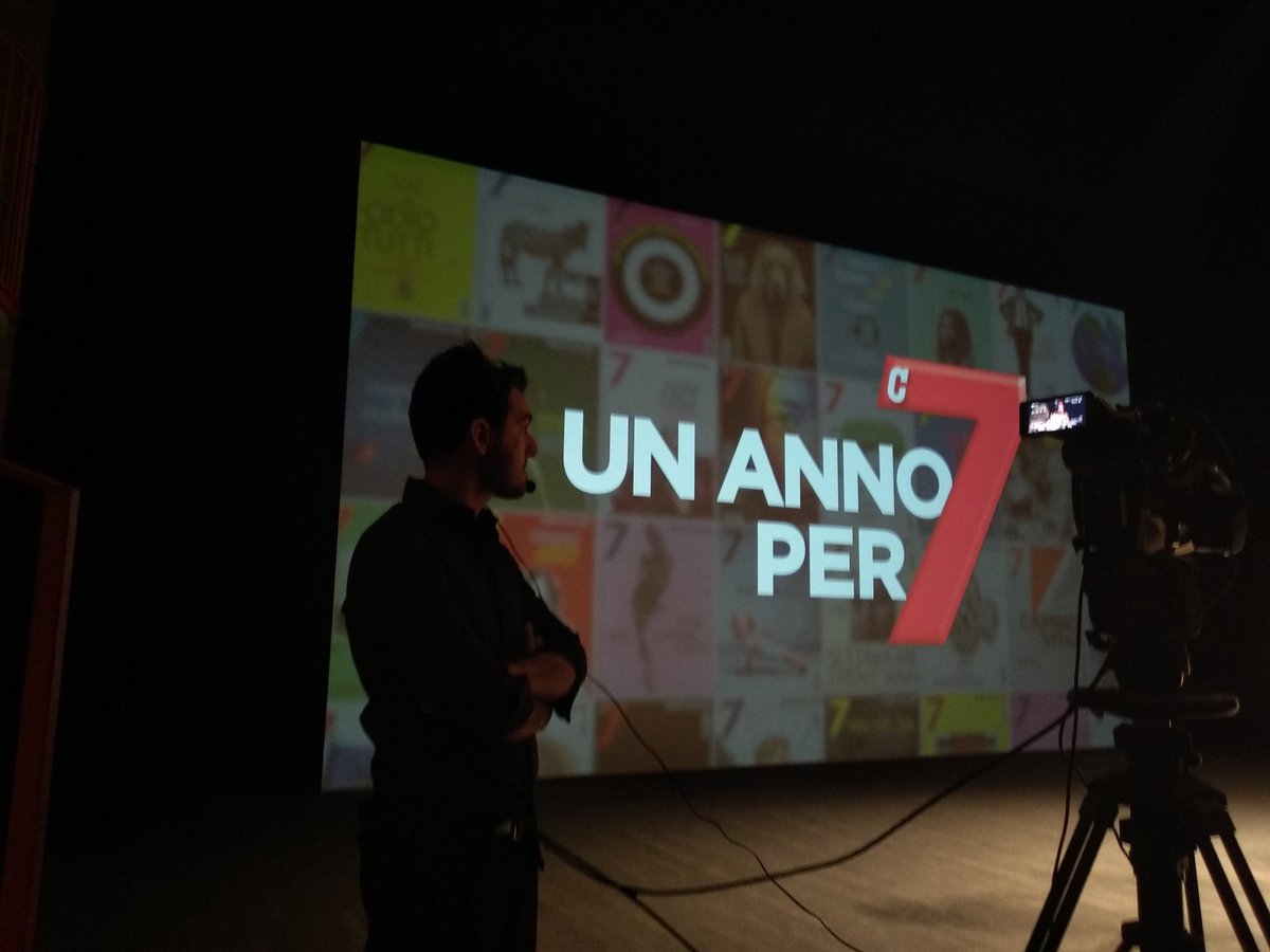 nardalessandra's tweet photo. Al #piccoloteatro per il primo compleanno del nuovo @7Corriere con @beppesevergnini @StefaniaChiale @micolsar @globalista @chsever @irene_soave @massimocotto @noemiofficial in diretta su @CorriereTv https://t.co/9lWPJd6n9H