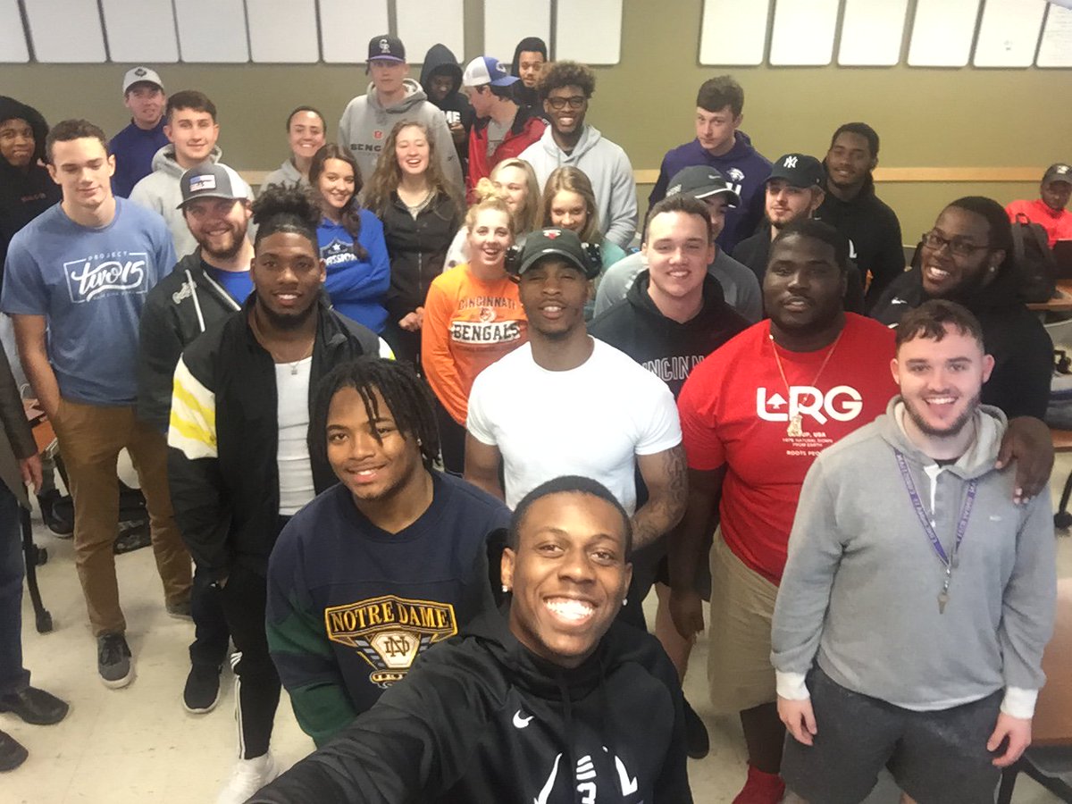 CashmereBathCo's tweet photo. We were so blessed to speak to an entrepreneurship class at Cincinnati Christian University. They made a huge impact on us and gave us hope for the future of small business.  Thank you to the amazing students at CCU!!! We can’t wait to see you succeed! ❤️❤️❤️❤️ https://t.co/fWU864hVdr