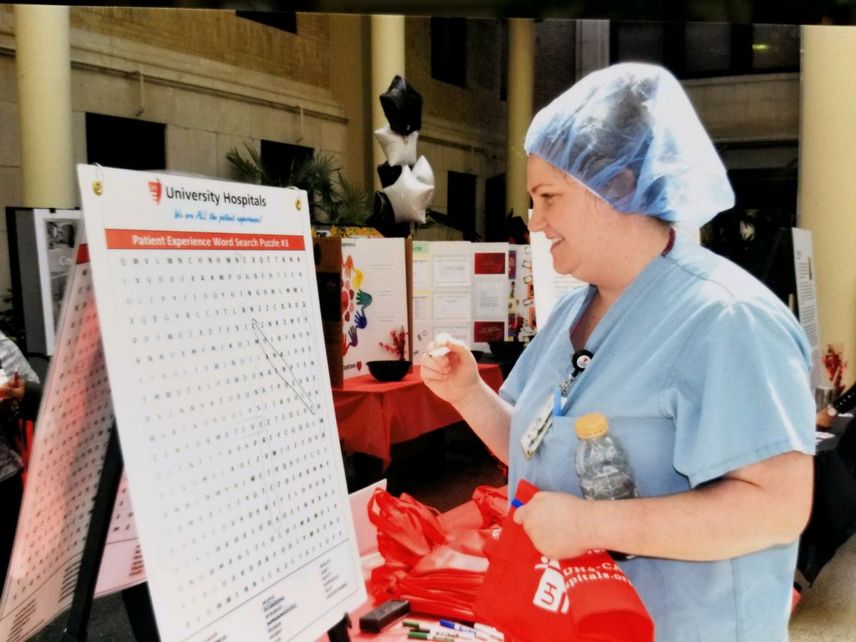 DanSimonMD's tweet photo. Celebrating our @UHhospitals employees, physicians and volunteers who work hard every day to provide an excellent patient experience! #PEXweek #IamthePatientExperience #ExpofCare https://t.co/Pz9GQmsNQa