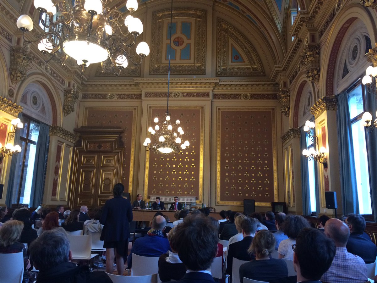 Packed room for <a href="/DExEUgov/">Department for Exiting the EU</a> presentation on #settled status to #French londoners. Lots of anxiety on #documentation required incl. for family members and children and government's capacity to process applications before end of #implementation period