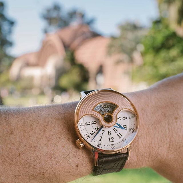 XericWatches's tweet photo. A sunny day with the rosegold Evergraph Auto☀️ https://t.co/6Akjrtf7kY
.
.
.
.
.
#xeric #evergraph #xericwatch #watchoftheday #wristwatch #watchesofinstagram #watchporn #wristporn #wristshot #instawatch #watch #design #fashion #horology https://t.co/4FSFXU64vA