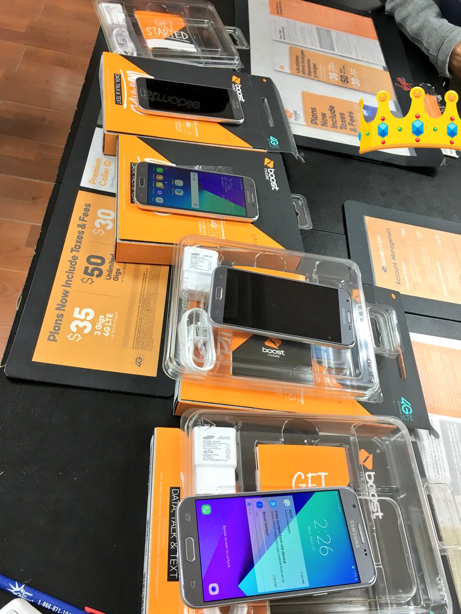 BkWireless2's tweet photo. Welcome home coming from AT&T taking advantage of our new family lines with 20GB Hotspot each line https://t.co/nXqQUaisRx