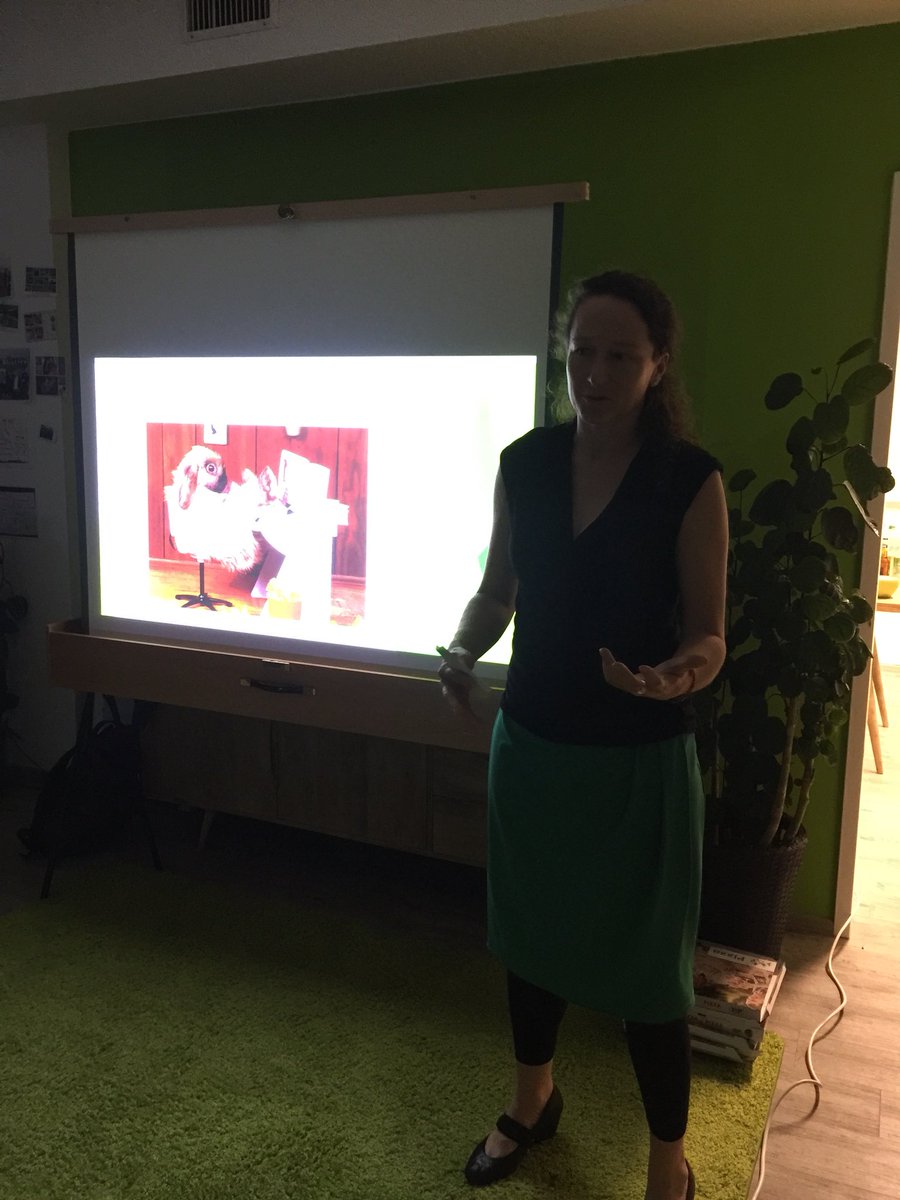 VeraLittleTree's tweet photo. .@SusanneAmbros is describing why she joined @QualityMindsDE #QualityLearning. Talking about #teamwork #agileLearning #mountainOffice and the #robot! #99sec @ministryoftest #Meetup https://t.co/SrVdXZqfBH