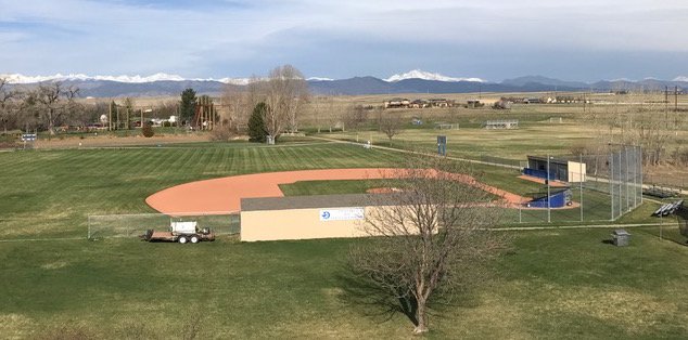 Dawson_School's tweet photo. Game Day - AT HOME: Gorgeous day to come out and cheer! BASEBALL has a great matchup v. Lyons at 4:15p; JV TENNIS takes on Colo Academy at 4p. MS Girls Lax at 4p too - let's turn out! #goodluckmustangs https://t.co/HRMzFYQtsO