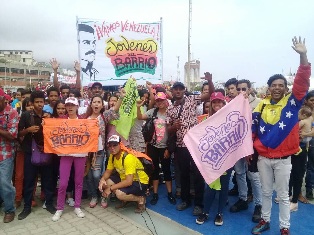 JovenDelBarrio's tweet photo. Las y los Jóvenes del Barrio decimos #VamosVenezuela seguimos adelante, rumbo a la Victoria perfecta del #20Mayo 

Nosotros y nosotras #AndamosEnOtra https://t.co/Mn0Q91EQF9