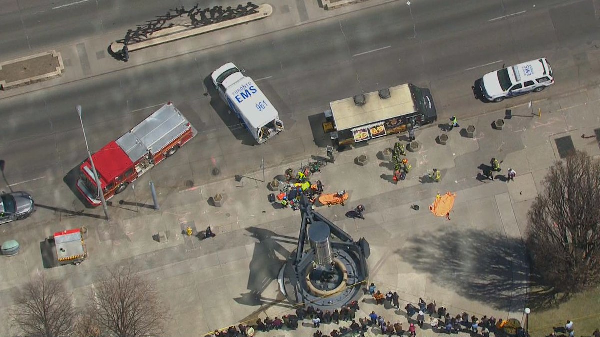 610CKTB's tweet photo. BREAKING | 5 people have died in Toronto van attack. Details here: https://t.co/RClgU38nv1 https://t.co/cjHbXJIqVS
