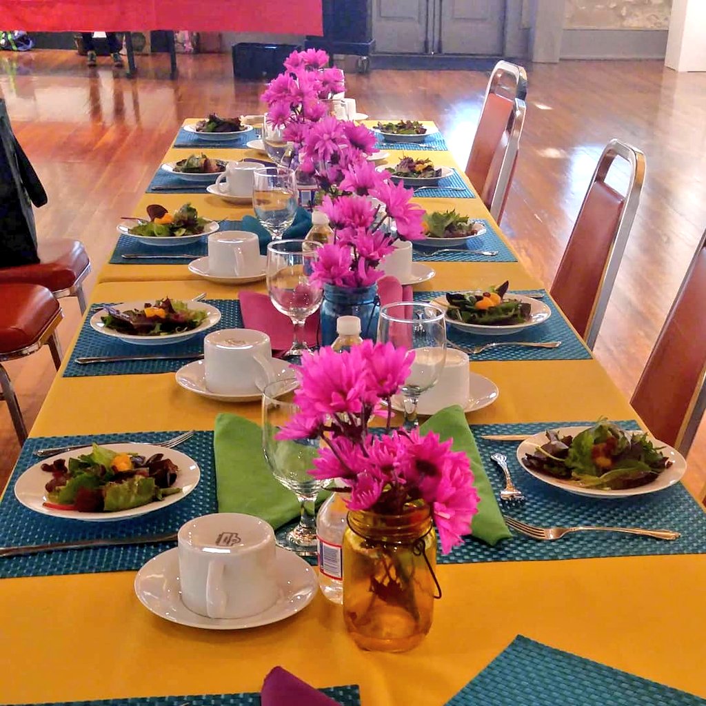 Cocinaheritage's tweet photo. From #cocinaheritage to #sanantonio 
Long table dinners, organic salad w avocado oil since 2014 &amp; 2015
https://t.co/OjD9a4iglI https://t.co/eEeTALce2x