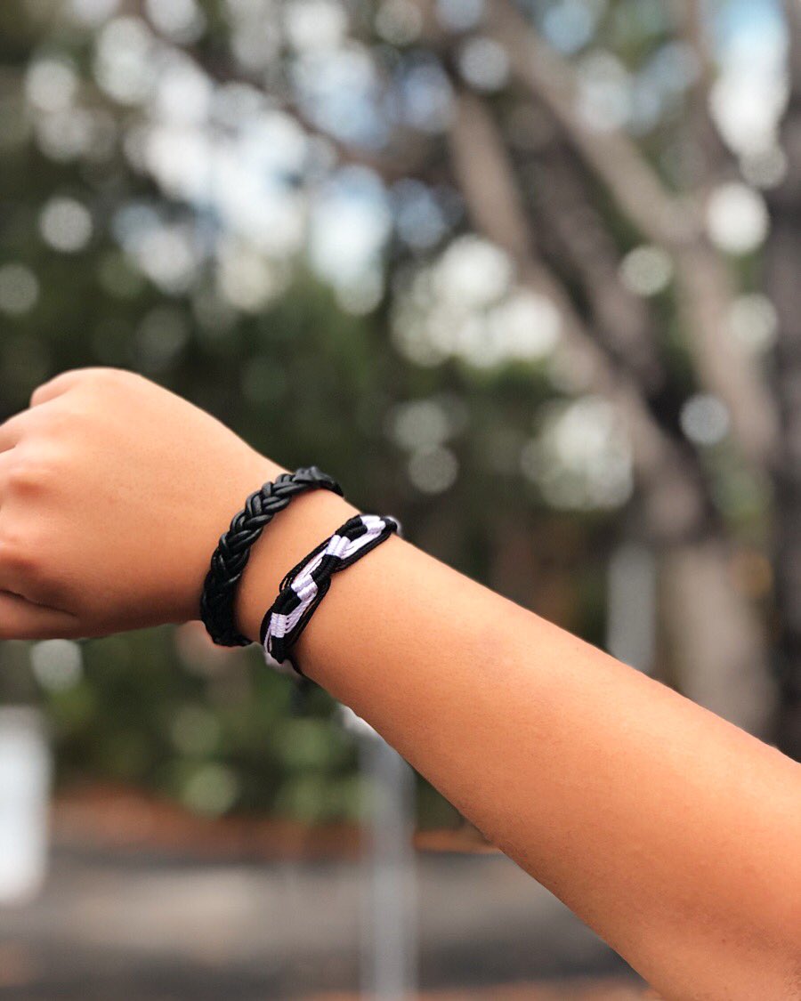 krystalscreate's tweet photo. -Leather Bracelet for Men in Black HANDMADE (ONLY ONE MORE LEFT!!!!) $15
-B&amp;W Waves $5
.
.
.
#wavebracelet #leatherbracelet #men #jewelry #tshirts #mugs #bracelets #leatherbracelets #kcmitems #buynow #mensfashion #menjewelry #leather #handmadejewelry https://t.co/ypIPVgvImr