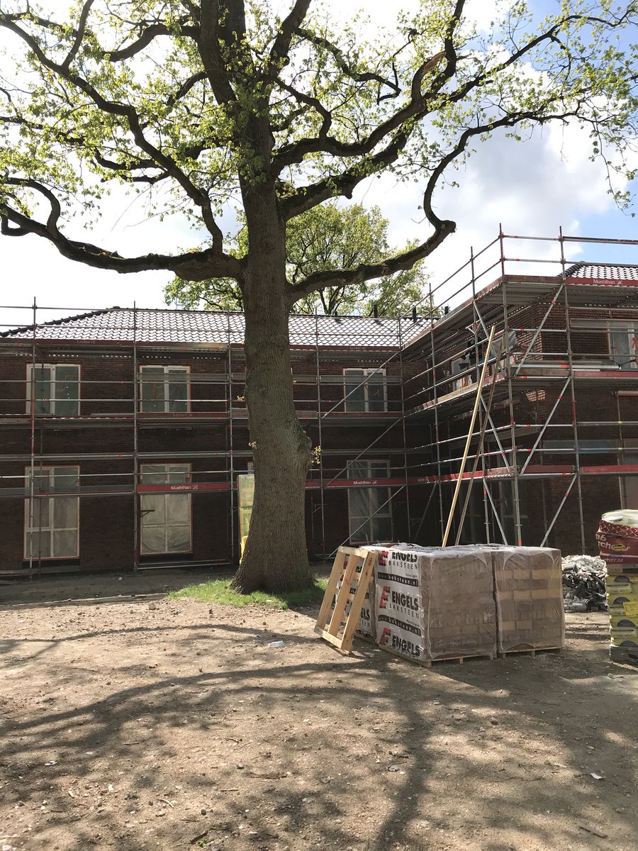robaverdijk's tweet photo. Vandaag op de bouw DLV Hengelo van @haafkes. Inmiddels is de afbouw in volle gang. Ruwbouw in samenwerking met @engelsbaksteen @MonierNL Nieuwe Hollander @RKB_Goor #mooiwerk https://t.co/FFT7lP9Tnd