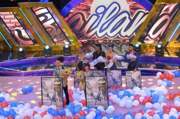 Gleyner y Daniela: Los reyes de la segunda temporada de “Bailando en Cuba”
@Elestanquillo1 <a href="/Santamambisa/">Santamambisa</a> @Guajititasoy
@gnCubana <a href="/cubaonline/">tommy Walter</a> caminandoalfuturo.wordpress.com/2018/04/23/gle…