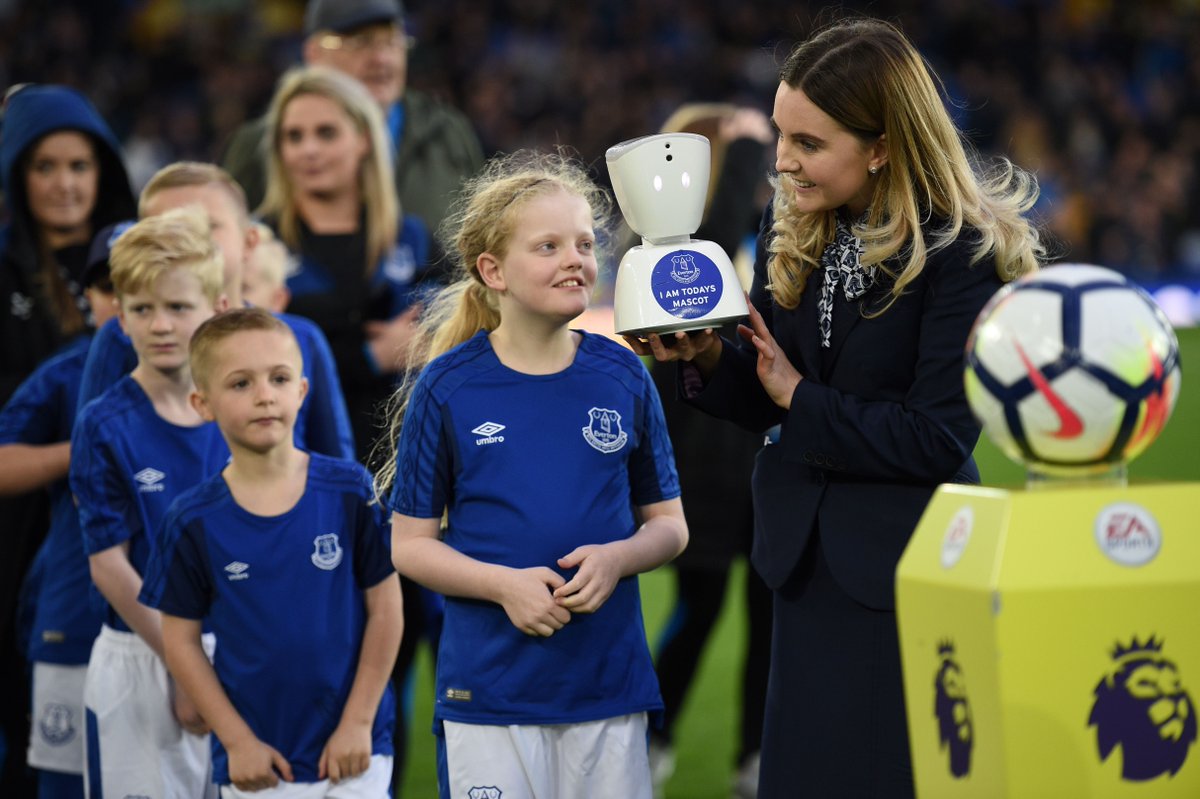 BBCSport's tweet photo. Fourteen-year-old Everton fan Jack McLinden has become part of Premier League history.

The young fan's dreams came true thanks to this robot.

👉 https://t.co/VGHZ0NoWcQ #EVENEW https://t.co/HTcFyEwORd