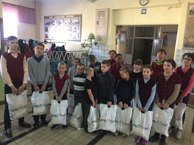 MordvesSchool's tweet image. В рамках Всероссийской акции #ВесенняяНеделяДобра для детей из многодетных и малообеспеченных семей была проведена акция &quot;Дари еду&quot;