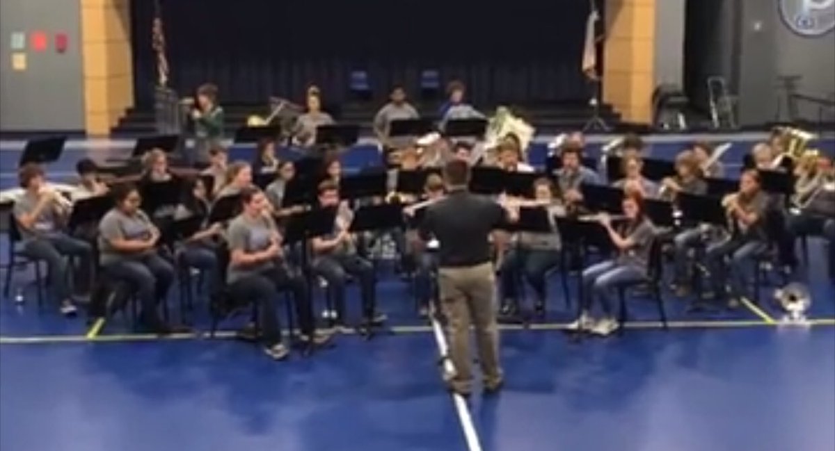 PaulHPewittHS's tweet photo. Good performance at the elementary this morning from our #PewittBand https://t.co/r5WrgroRdj