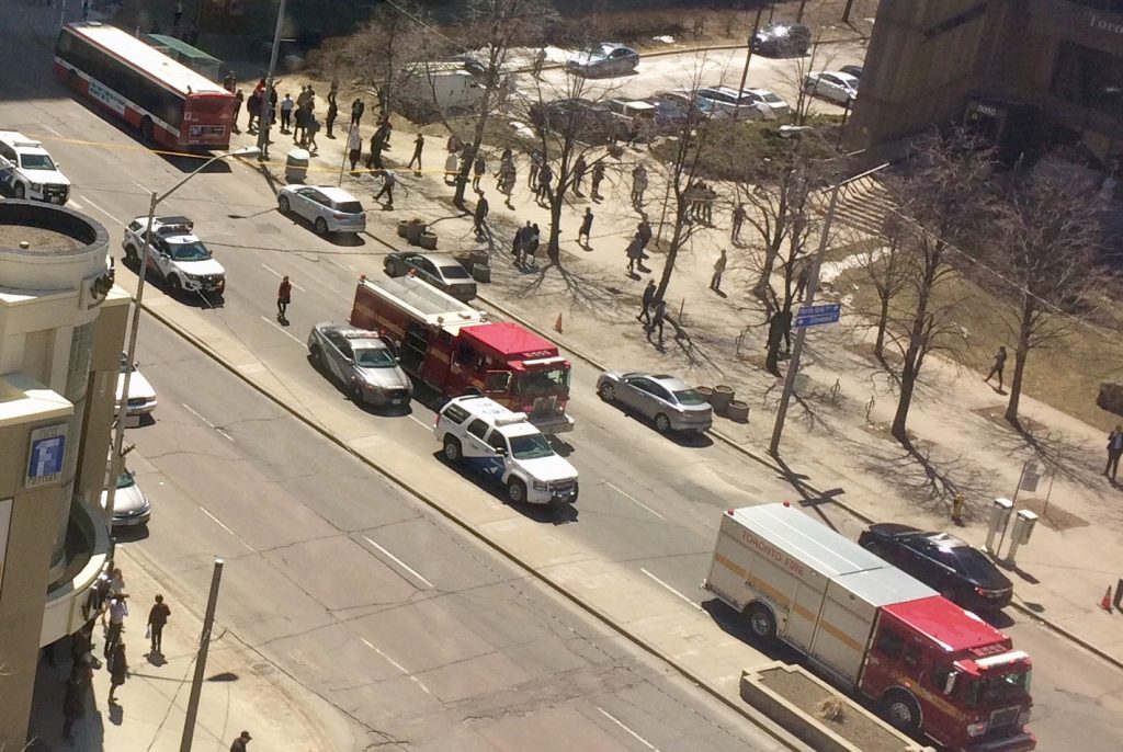 STORY: Multiple pedestrians struck by van in north Toronto, extent of injuries unknown  ottawamatters.com/national-news/… https://t.co/GX4DKQXjEx