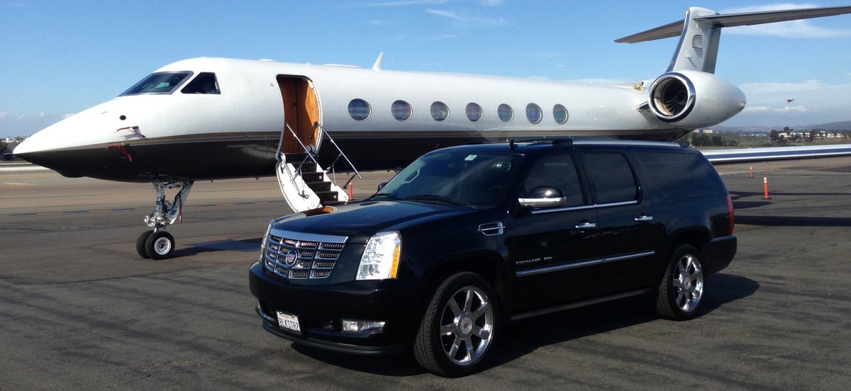 dreamcityai's tweet photo. Famous Limo Service - LAX Airport Transfers and Luxury Shuttle Vans
818-925-6851 get prices
5 stars only! | yup we are that good!
https://t.co/c5cywSBquI
#jetsuitx #jetrides #laxairport #uberblack #blackcarservice #sedanservice #shuttlerides #taxi #uber #lyft https://t.co/9FIIC6Veqz