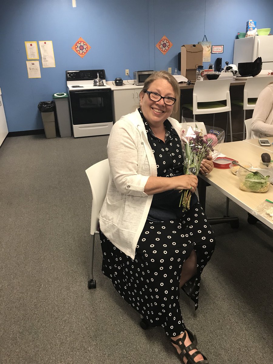 vb_jordan's tweet photo. Congratulations to our TOY!!! We love you @PamelaJKL #teacheroftheyear @GardnerGrizzly @lasdk8 https://t.co/EfagV7SvOf
