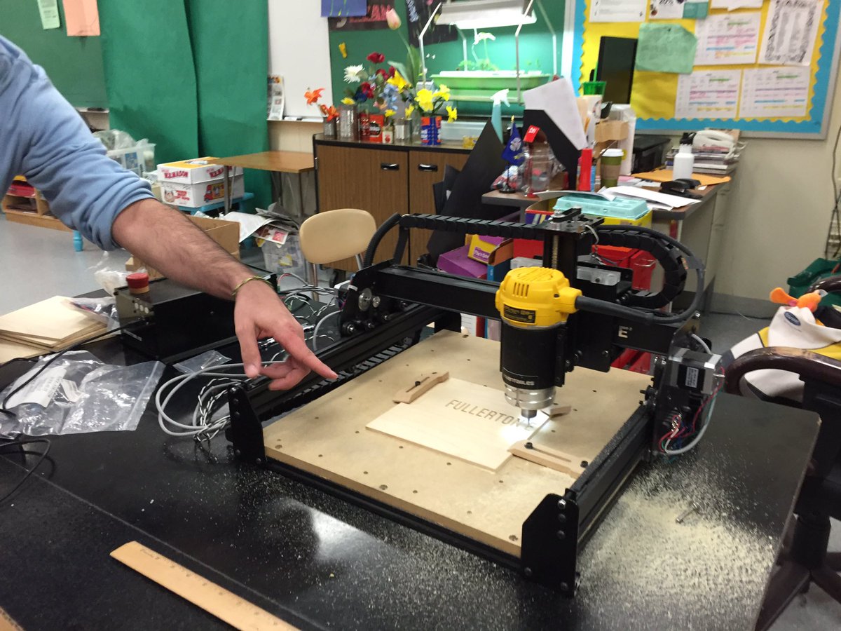 bylkas_artclass's tweet photo. Today I was learning how to use a CNC Router in order to make a sign for the No-Mow-Zone. Thank you @foundationbcps @FullertonBCPS https://t.co/gOzDTSgcvH