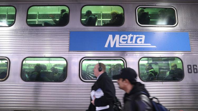 chicagotribune's tweet photo. Metra's CEO wants riders to rat out passengers who don't pay fares when conductors miss them on crowded trains. https://t.co/098Safdpsa https://t.co/hyr8AO9PIP