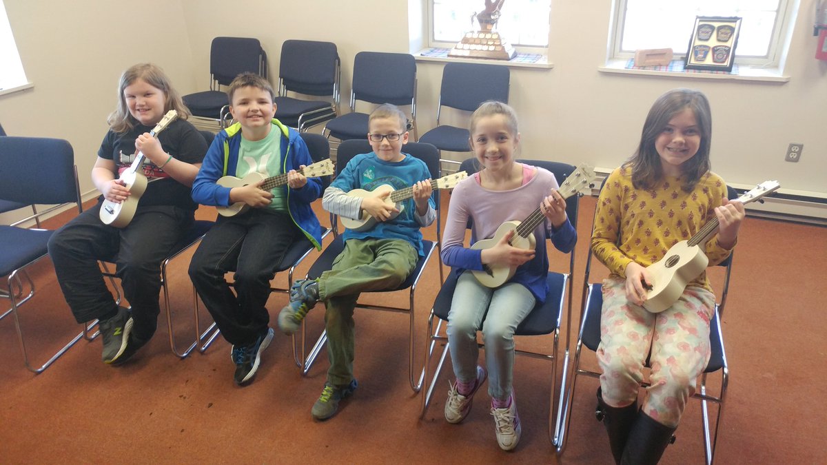 MJordanWatt's tweet photo. Thanks to The Olde Gaol Museum staff and volunteers for hosting the grade 3s and 4s from Alexandra. Ss had a blast learning through art, drama, music and touring the museum @infoAlexandraPS https://t.co/BFEgFRK3rd