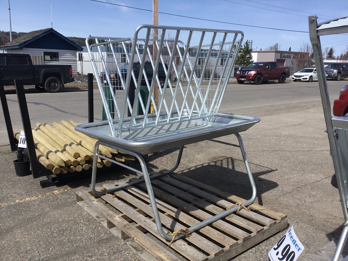 We have 5’ hay feeders in stock. Great for horses!